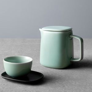 New Alessi for Delta Airlines First Class Lidded Teapot by Kristiina Lassus